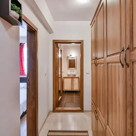 Two Bedroom On A Budget At Briz Area Varna